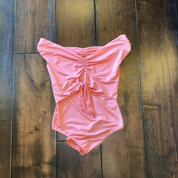 VICI- Off-shoulder Peach Bodysuit- NWOT - Picture 2 of 4